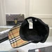 8Burberry Fashion Caps #24904