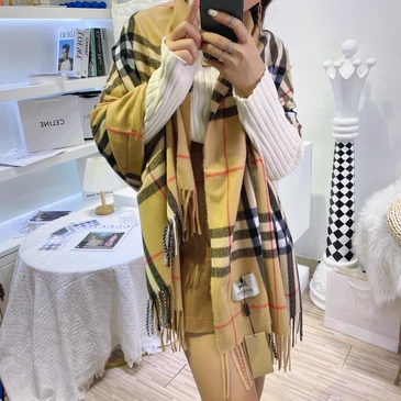 Burberry Fashion Scarf #24954