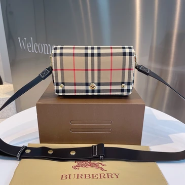 Burberry Fashionable Messenger Bags #21122