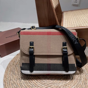 Burberry Fashionable Messenger Bags #21126