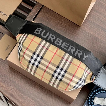 Burberry Fashionable Messenger Bags #21124