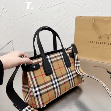 Burberry Fashionable Messenger Bags #21107